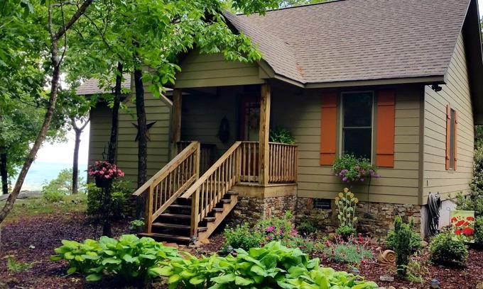 Valley Head Cottage | Stoneridge Cottage II - Quality Amenities with a Million Dollar Mountain View