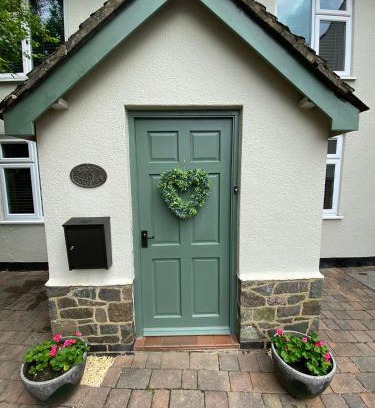 Quorn House | Stoop Cottage - in the heart of Quorn