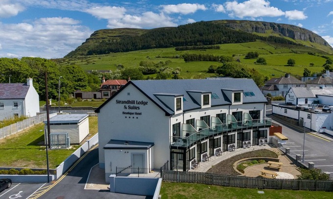 Strandhill Hotel | Strandhill Lodge and Suites