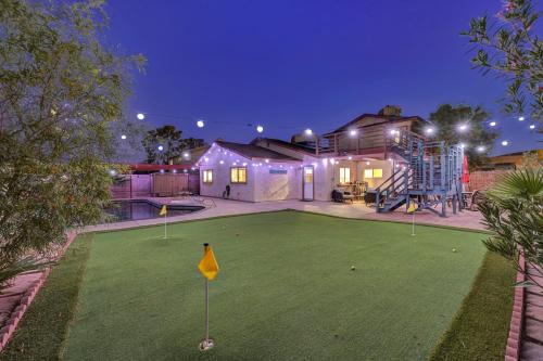 Chinatown House | Strip-side Villa 5BR3BA, Pool, Mini Golf, Karaoke