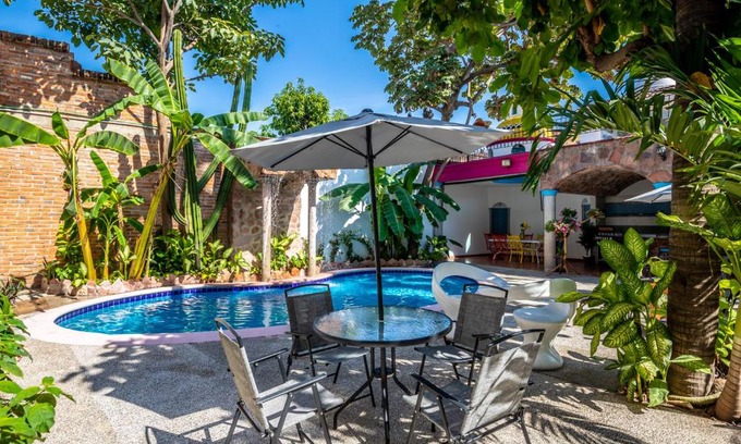 Lazaro Cardenas Apartment | Studio 1 Hacienda Lord Twigg