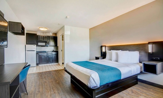 Ocean Springs Hotel | Studio 6 Ocean Springs, MS