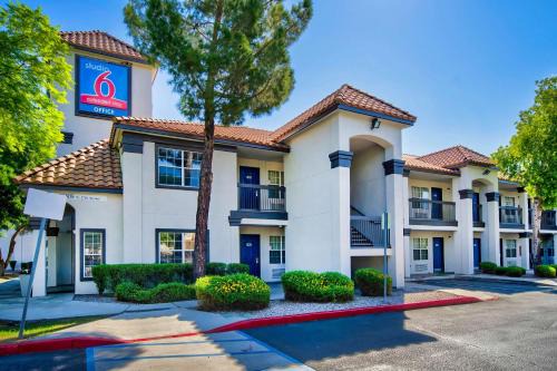 Deer Valley Hotel | Studio 6-Phoenix, AZ - Deer Valley