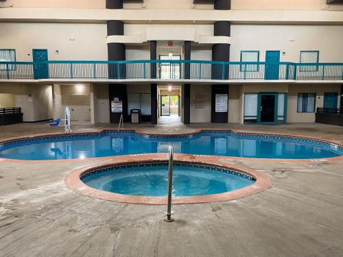 Savannah Hotel | Studio 6 Savannah, GA- Gateway & I-95