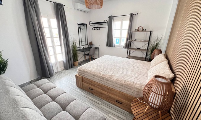 Paros Apartment | Studio 'Aeolian Blu 2' with Sea View, Wi-Fi and Air Conditioning