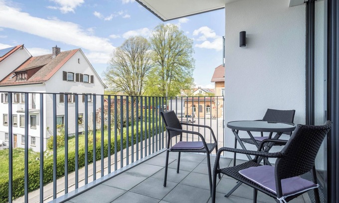 Fischbach Apartment | Studio Apartment Iluna close to the Lakeshore with Highspeed Wi-Fi & Balcony
