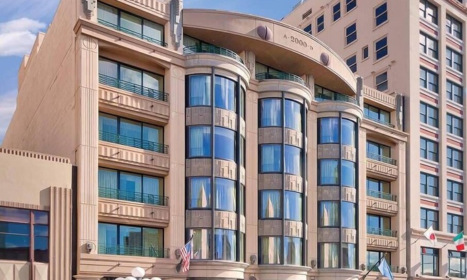 Gaslamp Quarter Condo | Studio Deluxe Unit -Theme Parks & Gaslamp Quarter