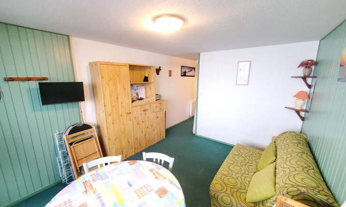 Besse-et-Saint-Anastaise Apartment | STUDIO AU COEUR DE LA STATION DE SUPER - BESSE 173 TB