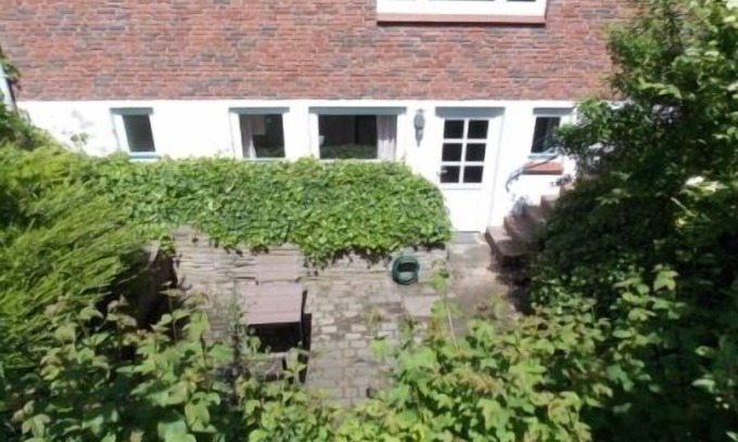 Norgaardholz Apartment | Studio in the basement with its own Treasse