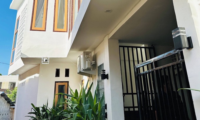 Mataram Apartment | Studio in the heart of Mataram - Fast WiFi