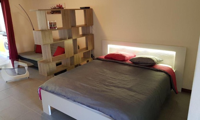 Remire Montjoly Apartment | studio meublé Montjoly avec accès piscine