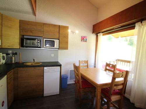 Auris Apartment | Studio mezzanine cabine 4 pers au pied des pistes, Auris en Oisans - FR-1-297-298