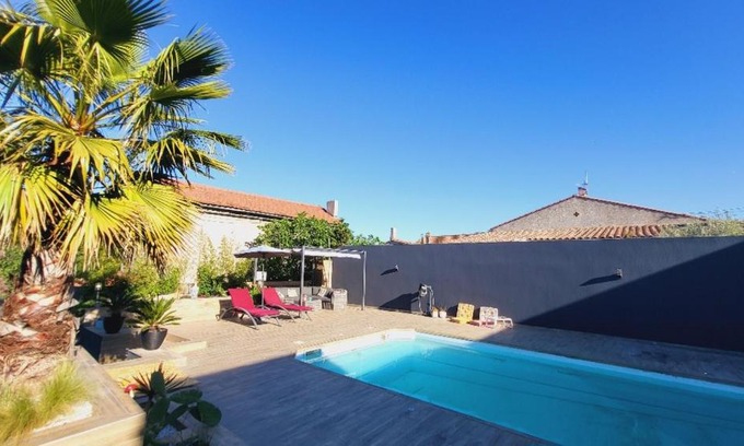 Les Pennes-Mirabeau Apartment | Studio privé attenant Villa Piscine