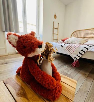 Luxeuil-les-Bains Apartment | Studio Renard, style bohème et atypique, Curistes