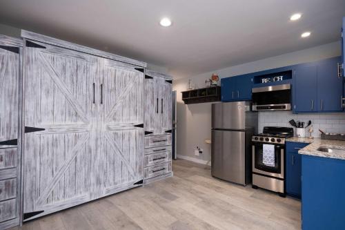 Bridgman House | Studio Suite B1