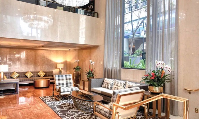 Union Square Resort | Studio Suite in SF with Hot tub, Sauna & Roof Deck