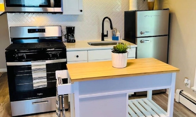 Kouts Apartment | Studio Unit in Kouts/Valparaiso