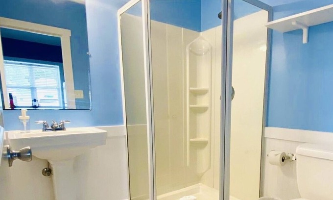 Monticello Apartment | Studio unit with kitchenette