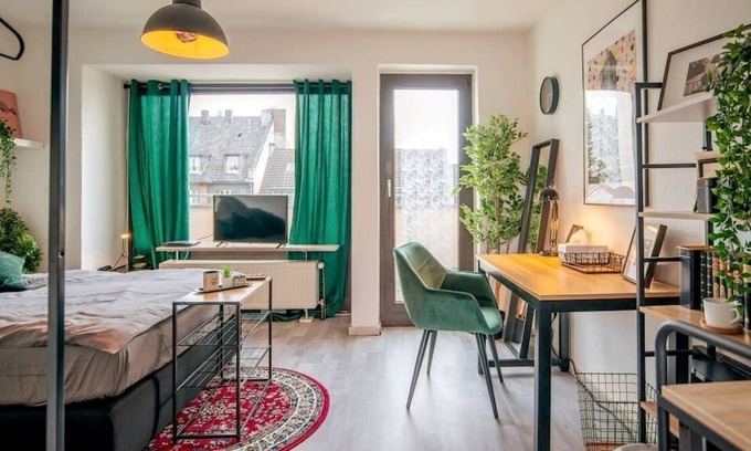 Pempelfort Condo | Studio Verde Altstadt Rooftop Balkon Messe