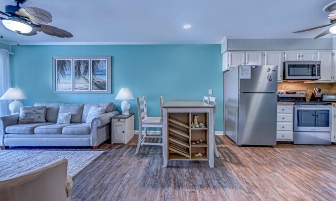 Ash Condo | Stunning 2BR/2B condo with Ocean Views in North Myrtle Beach with AC, WiFi, Pool