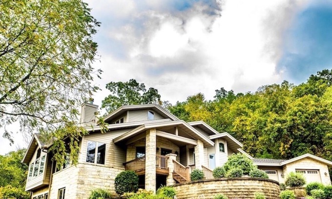 The Galena Territory House | Stunning 5 bdm home on The General in Galena Territory!