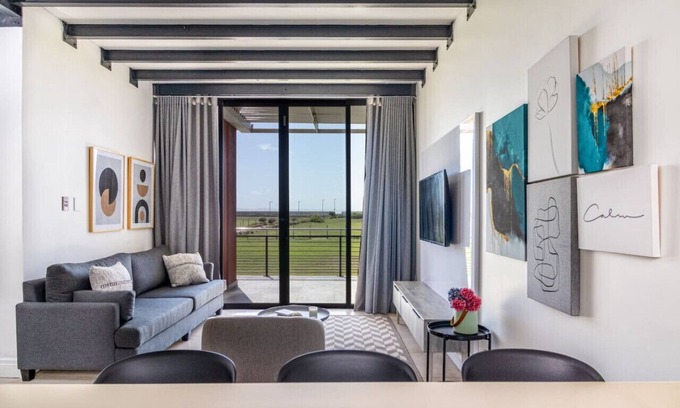 Durban Point Apartment | Stunning Apartment in Quayside