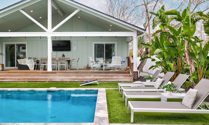 Jacksonville Beach House | Stunning Back Patio & Heated Pool