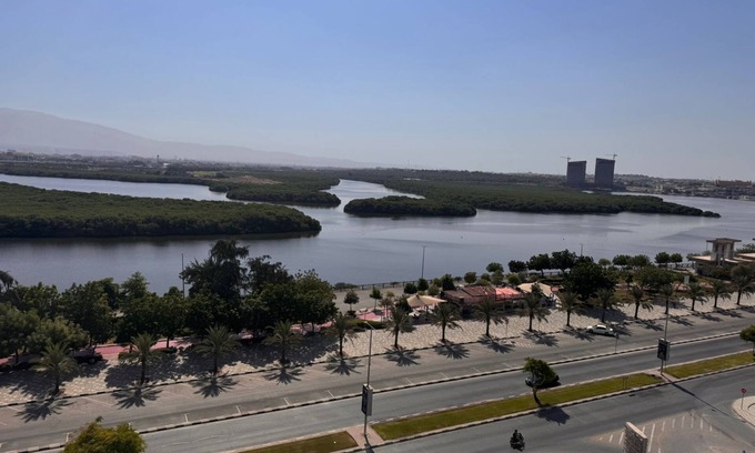 Al Seer Apartment | Stunning Corniche view in Ras Al-Khaimah