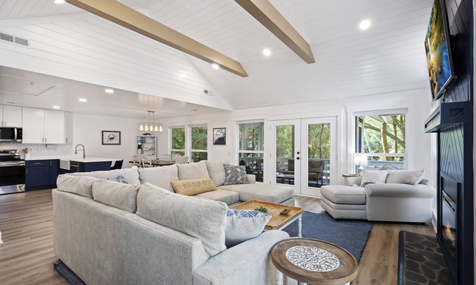Isle of Palms House | Stunning Designer Home, Fully Renovated, in Gated Community Near Beach.