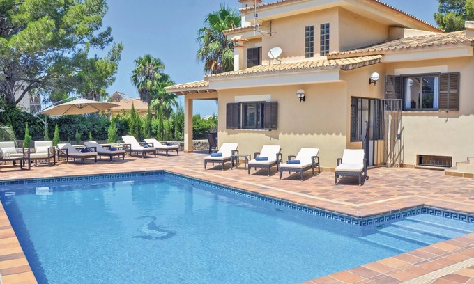 Badia Blava House | Stunning home in Bahia Azul-Badia Blava