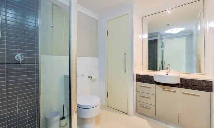 Darwin City Centre Apartment | Stunning Esplanade City Stay