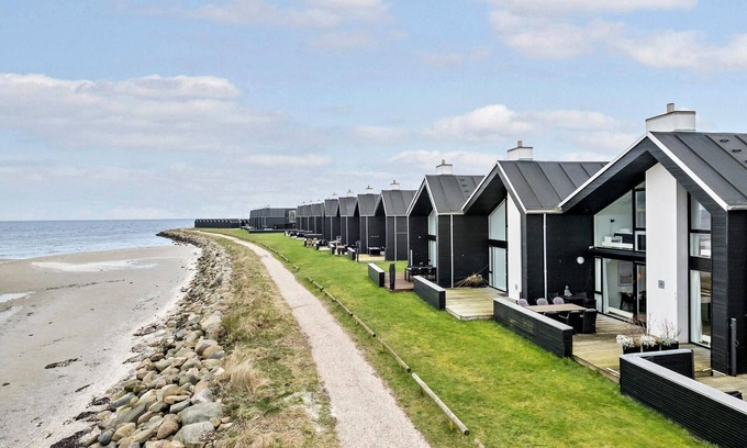 Oster Hurup House | Stunning home in Hadsund with WiFi