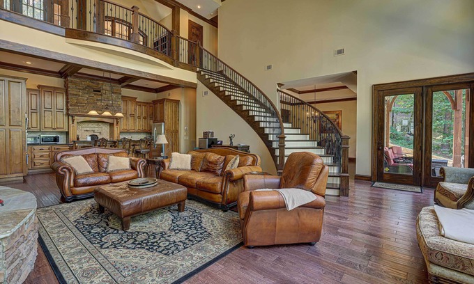 Wedowee House | Stunning Lake Wedowee Home w/ Dock + Kayaks!