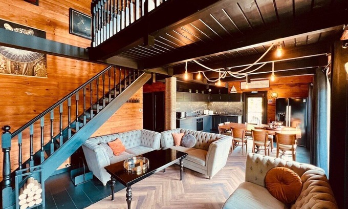 Foyers Ski Chalet | Stunning Loch Ness lodge with hot tub and sauna