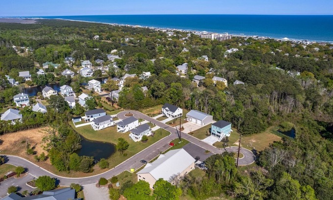 Litchfield by the Sea House | Stunning newly built property in Litchfield Landing.