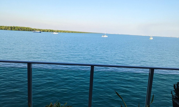 Darwin Apartment | Stunning Ocean view Darwin