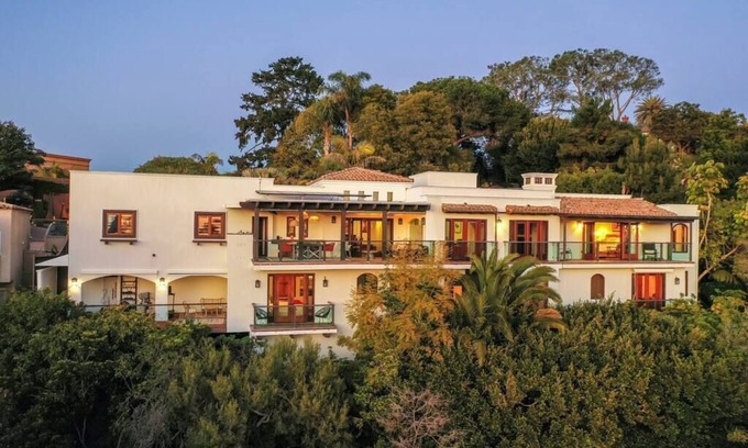 Country Club House | Stunning Ocean-View Retreat, Walking to The Cove