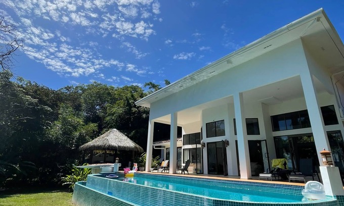 Boca Chica House | Stunning Oceanfront 4-Bdrm Villa w/Infinity Pool