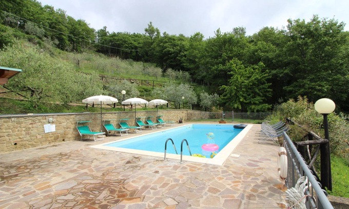 Loro Ciuffenna Villa | Stunning private villa for 10 people with private pool, WIFI, TV and pets allowed, close to Arezzo