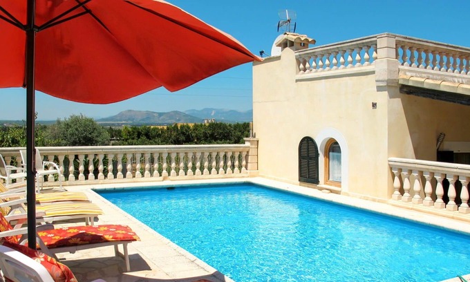 Muro House | Stunning private villa for 6 people with WIFI, A/C, private pool, TV and terrace