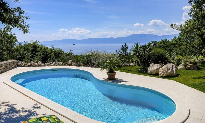 Zurkovo Villa | Stunning private villa for 8 people with A/C, private pool, WIFI, TV, terrace and pets allowed