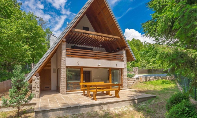 Lic House | Stunning private villa for 4 guests with A/C, WIFI, hot tub, TV and terrace