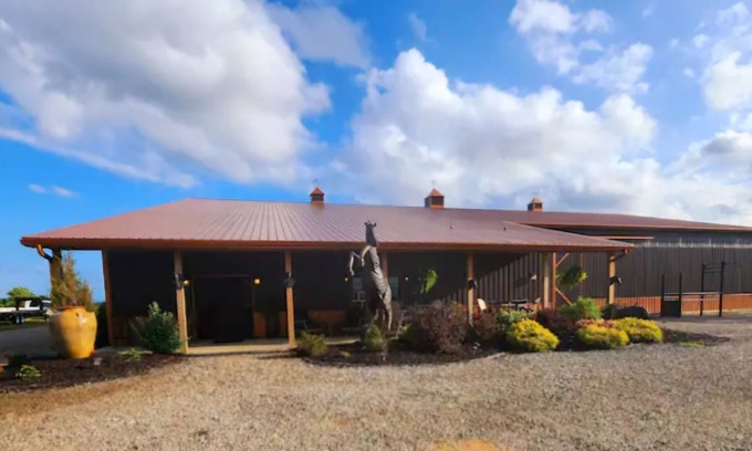 New Lisbon House | Stunning, unique, and secluded barndominium. Walking trails, wildlife, & quiet