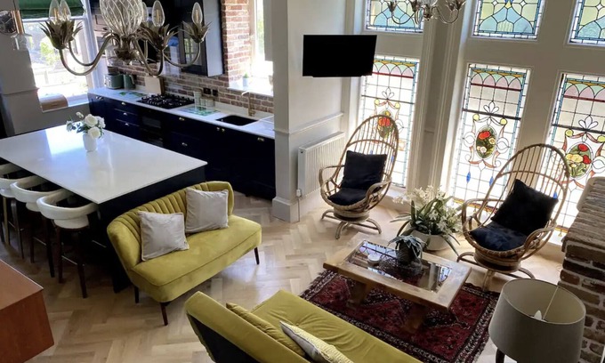 Pollokshields House | Stunning Victorian Home Near Dumbreck Station