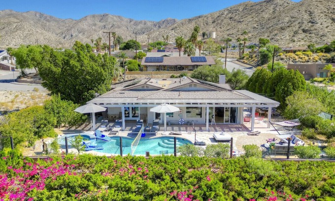 Desert Hot Springs House | Stunning Views, Designer Interiors, Pool+Spa,Games