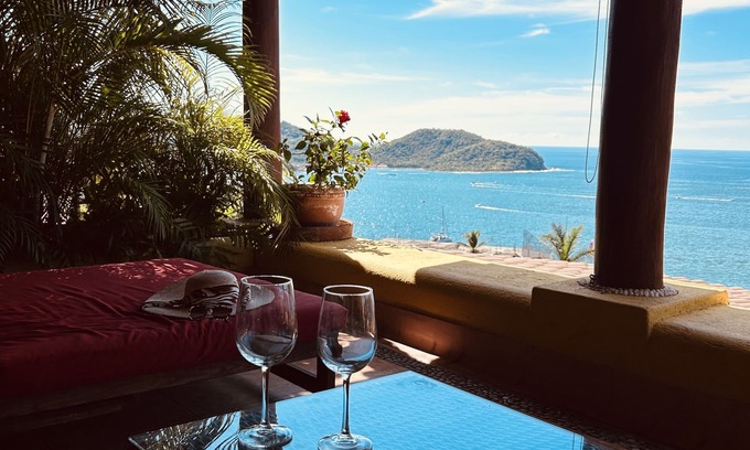 Ixtapa - Zihuatanejo Condo | Stunning View of Zihua! Relax and enjoy a wonderful time at Preciosa
