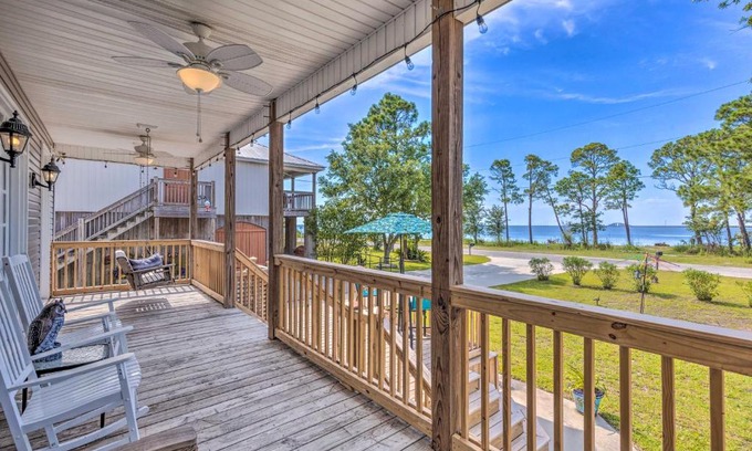 Dauphin Island House | Stunning Views and Waterfront Fun Aloe Bay Home
