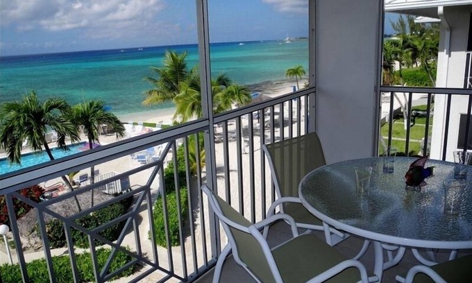 Seven Mile Beach Condo | Stunning Views of 7~MB~ Top Floor End-#46 Discovery Point Club
