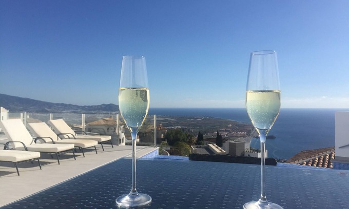 Salobrena House | Stunning views of the Mediterranean