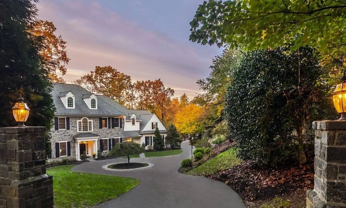 Media House | Stunning Views, Resort-style Pool, & Tree House,